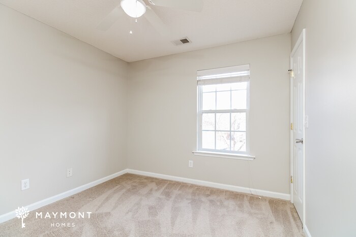 Building Photo - 208 Whixley Ln