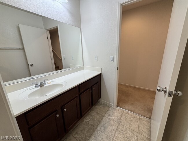 Building Photo - 5582 Sancho Throne Rd