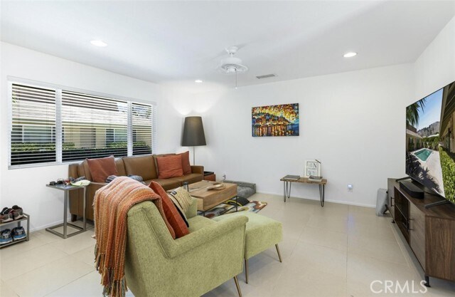 Building Photo - 555 S Thornhill Rd