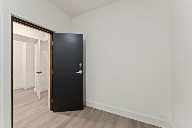 Building Photo - 11 Pagham Ln