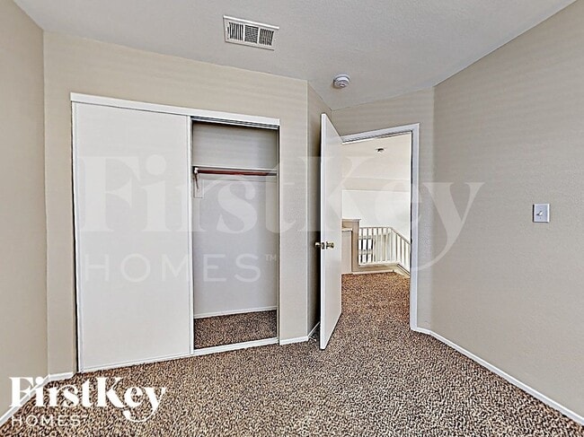 Building Photo - 1683 Black Hills Way