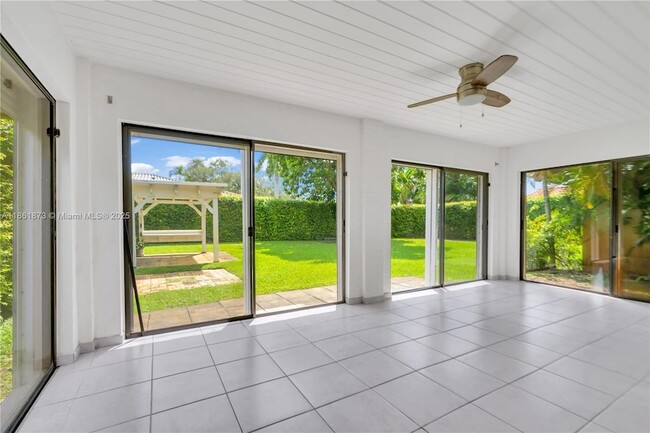 Building Photo - 4585 SW 87th Ave