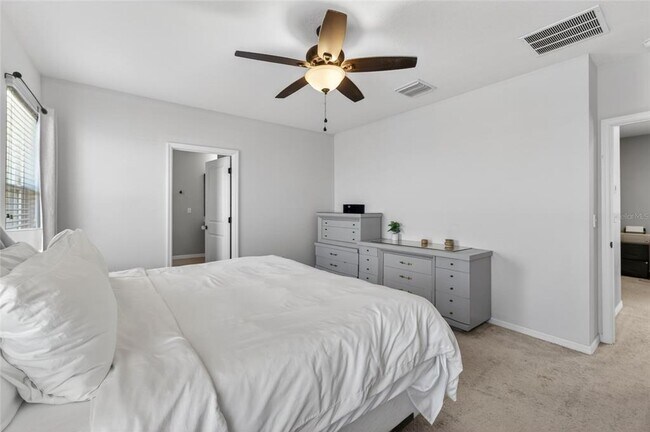 Building Photo - 11176 Leland Groves Dr