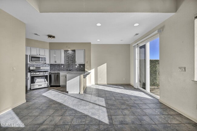 Building Photo - 9250 Lone Wolf Cir