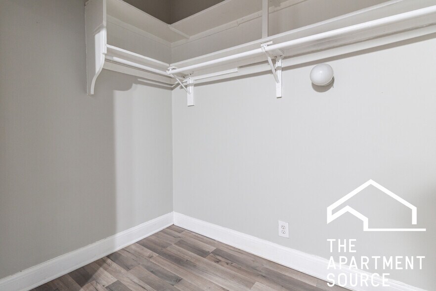 Building Photo - 3835 N Fremont St