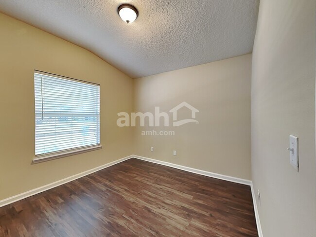 Building Photo - 884 Bonaparte Landing Ct