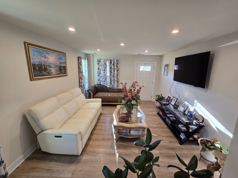 Building Photo - 7257 George Wythe Ln