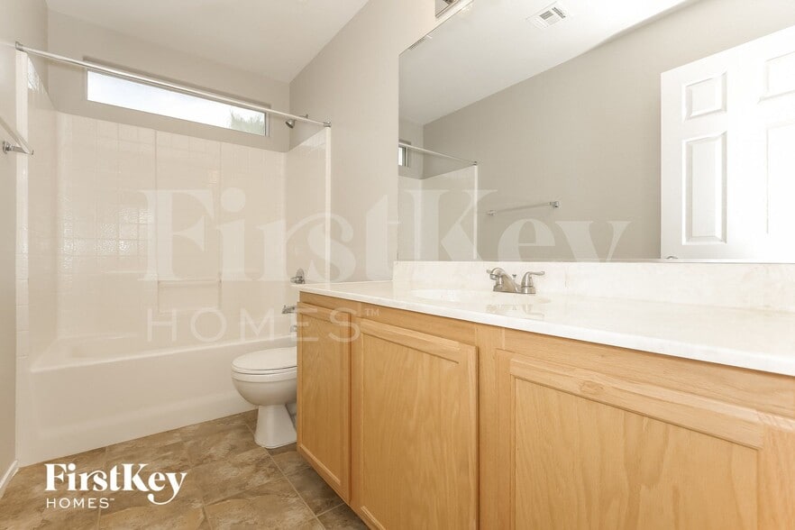 Building Photo - 1031 Dawn Valley Dr