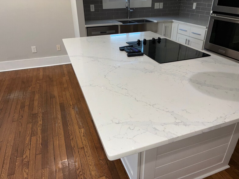 Building Photo - Room in House on Fiske St