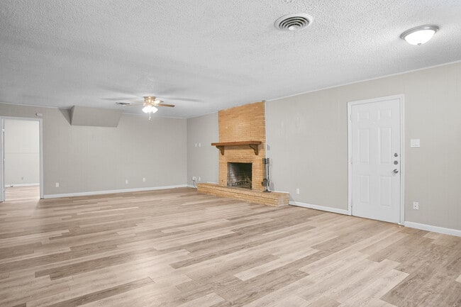 Building Photo - 4309 42nd St