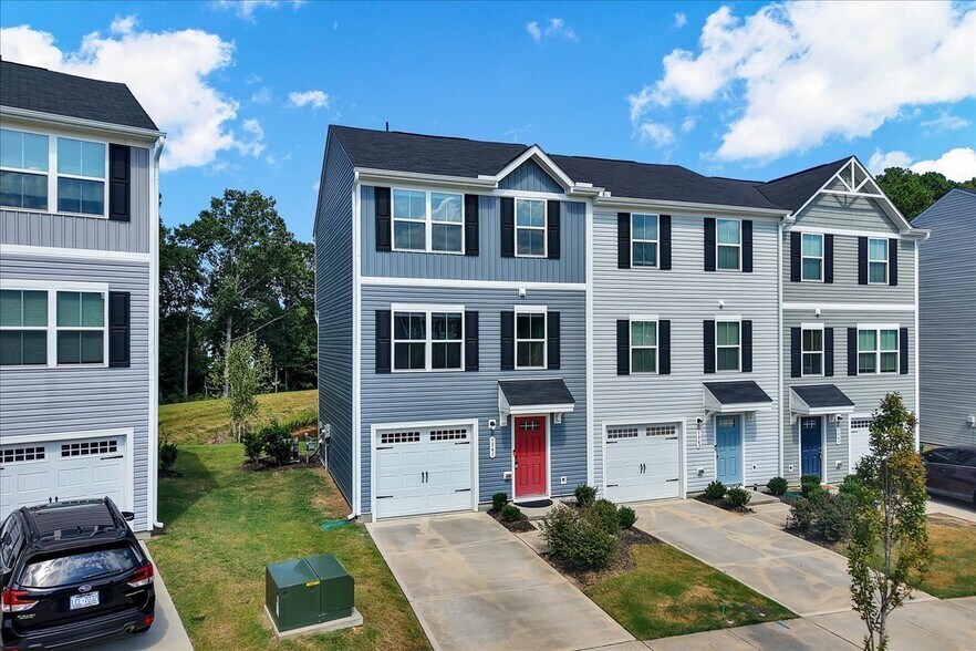 Building Photo - 5941 River Landing Dr