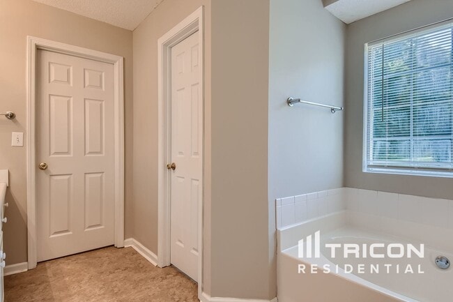 Building Photo - 219 Cobblestone Cove