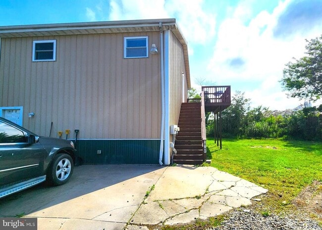 Primary Photo - 5079-C N Dupont Hwy