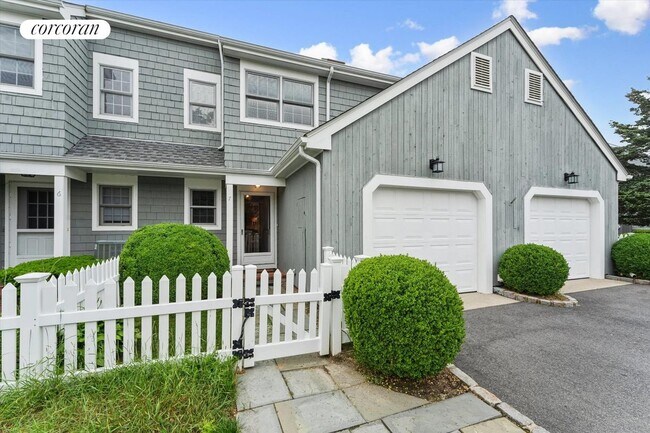 Primary Photo - 7 Brittany Ln