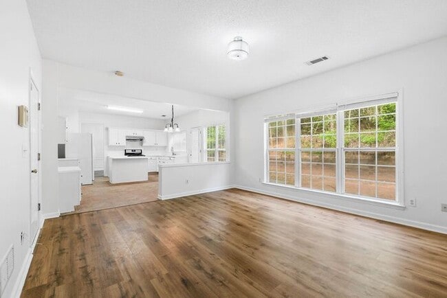 Building Photo - 5840 Haterleigh Dr