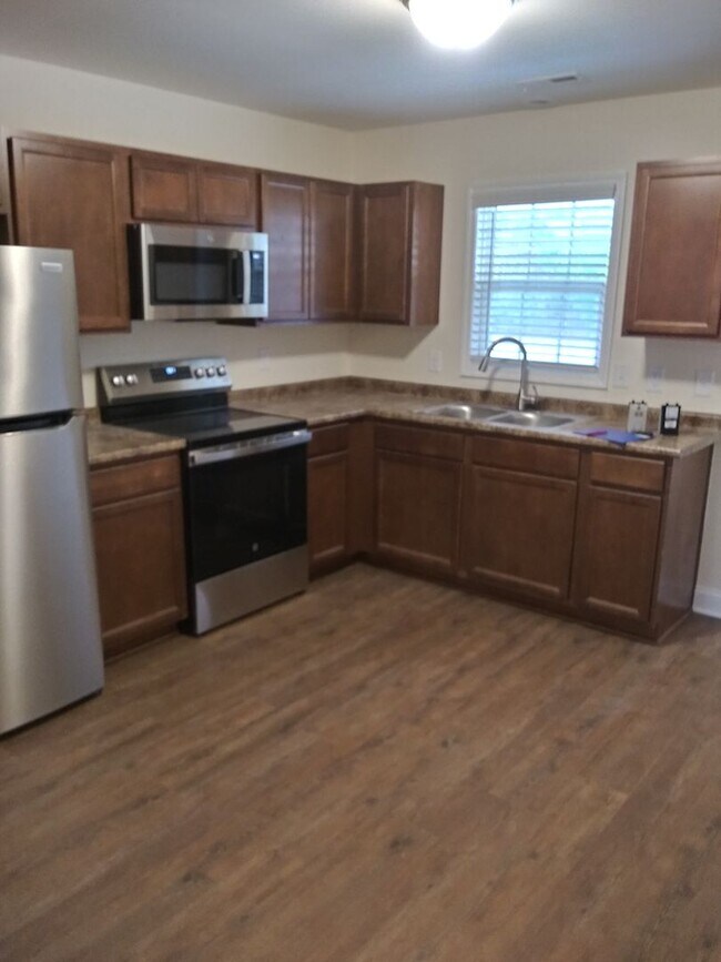 Building Photo - 425 Belgrade-Swansboro Rd