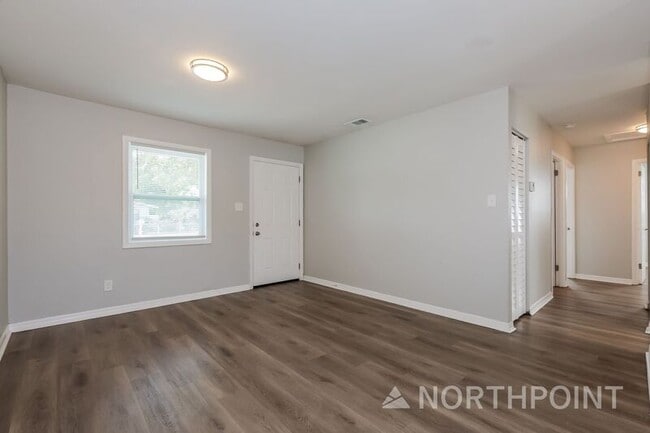 Building Photo - 7912 Allamanda Ave