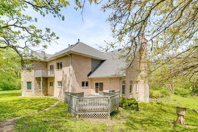 Building Photo - 30W777 Shoe Factory Rd