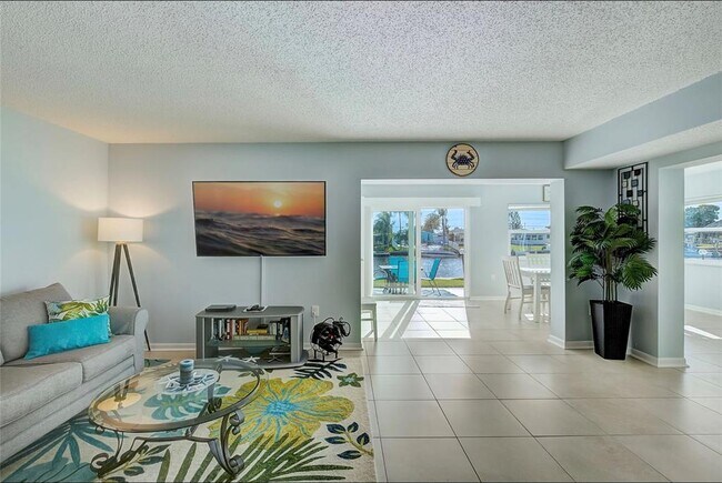 Building Photo - 4518 Garnet Dr