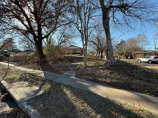 Building Photo - 1137 Haines Ave