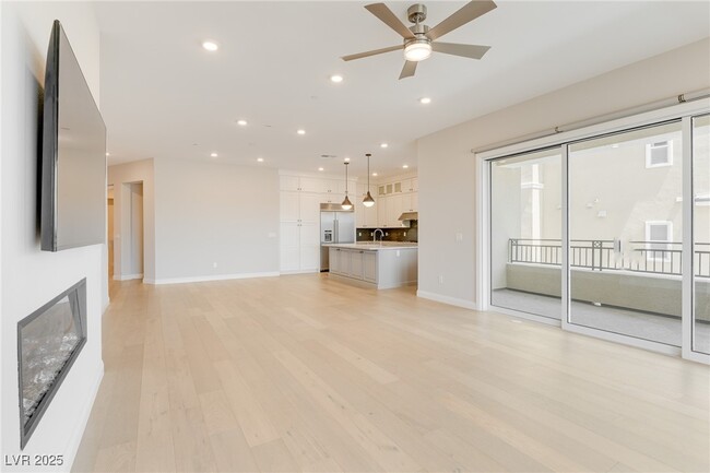 Building Photo - 9133 Las Manaitas Ave