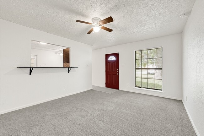 Building Photo - 622 N 13th St