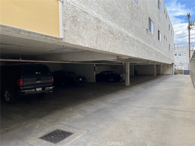 Building Photo - 7039 Remmet Ave