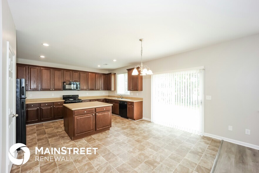 Building Photo - 7319 Parks Trail