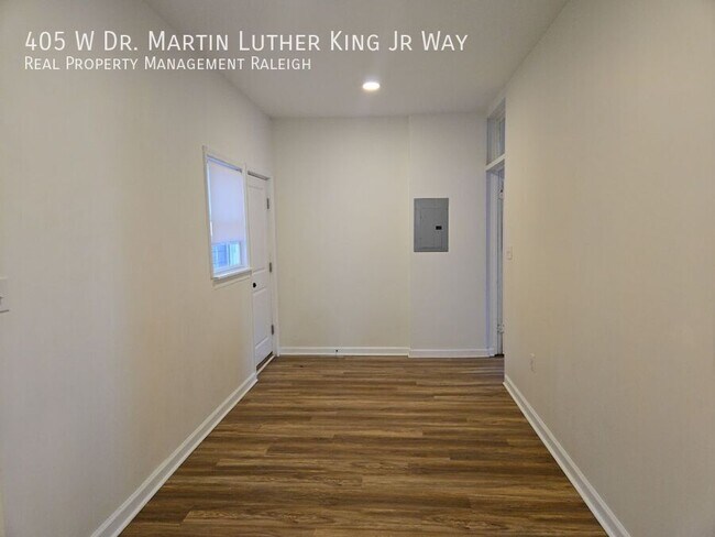 Building Photo - 405 W Dr. Martin Luther King Jr. Way