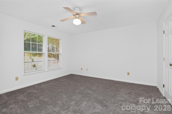 Building Photo - 3411 Pondridge Ct
