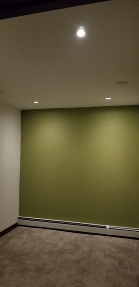 Bed 2 - 815 Railroad Ave