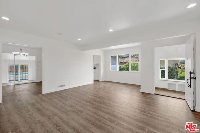 Building Photo - 4818 La Canada Blvd