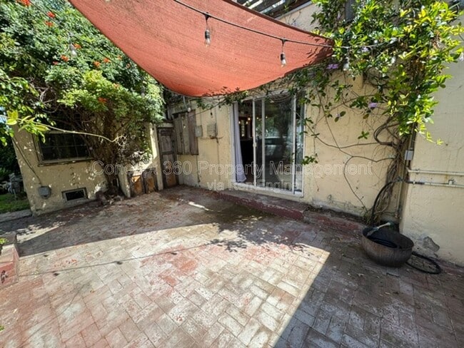 Building Photo - 2501 Eucalyptus Ave
