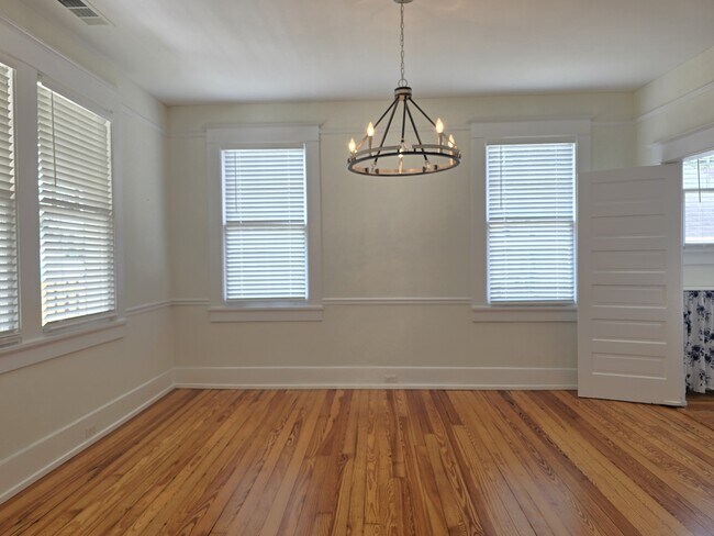 Building Photo - 1429 Stovall St