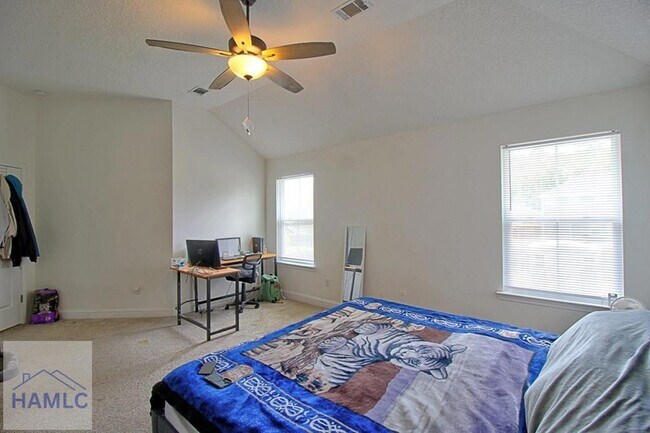 Building Photo - 432 Fairview Cir