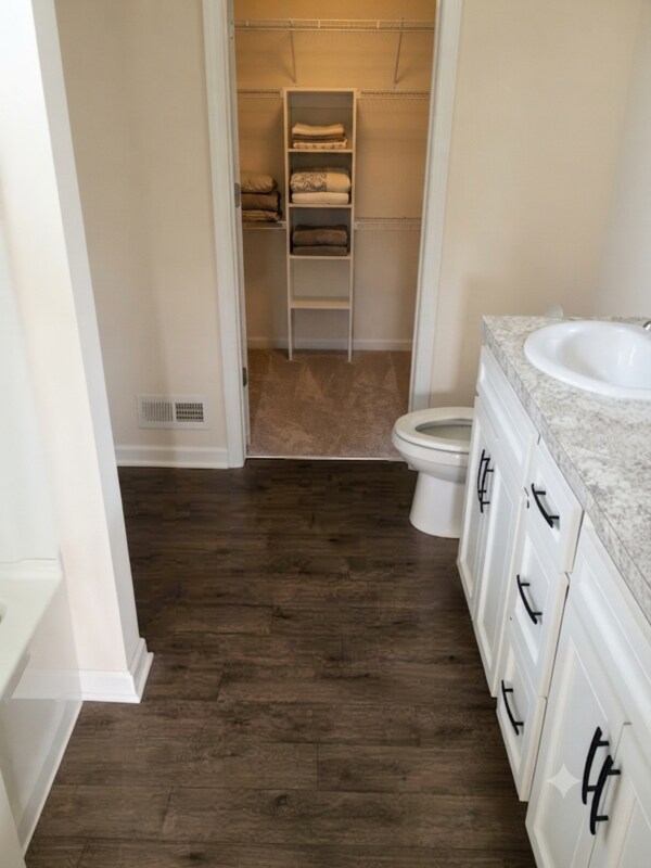 Building Photo - 304 Gray Fox Ct