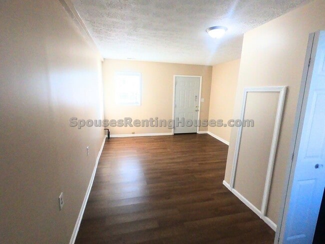 Building Photo - 909 S Lebanon St