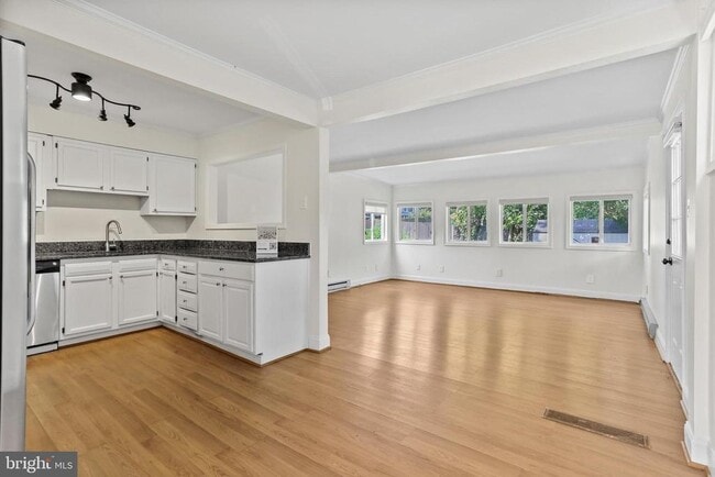Building Photo - 10807 Huntley Pl
