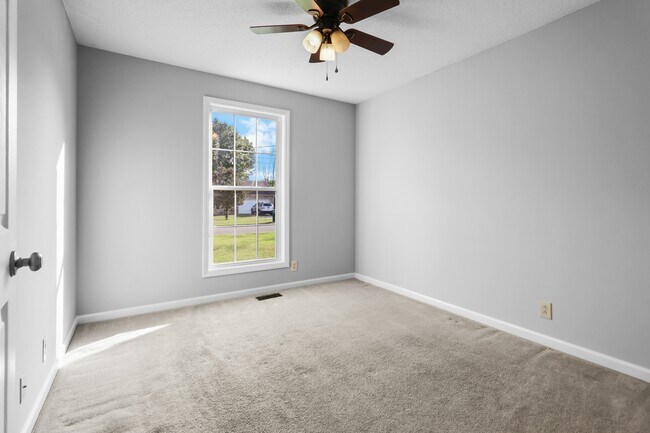 Building Photo - 609 Corinth Ct