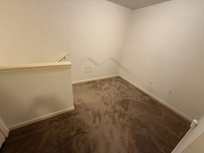 Building Photo - 47576 Pembroke Dr