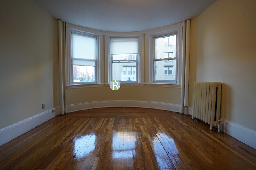 Building Photo - 146 Chiswick Rd