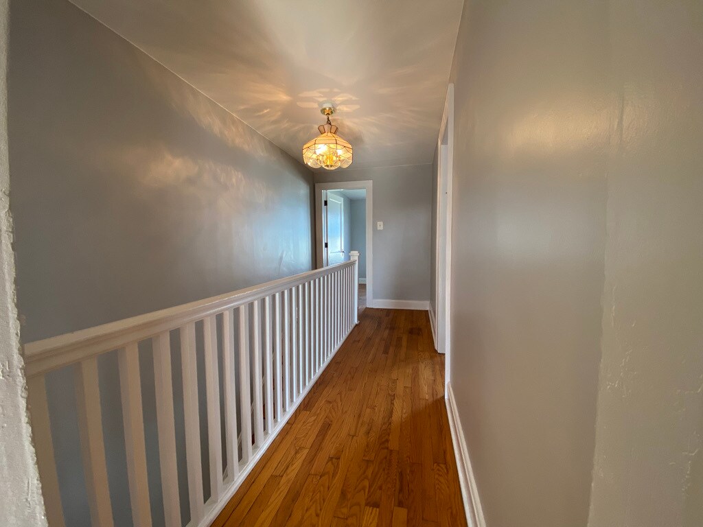 Hallway upstairs - 121 S High St