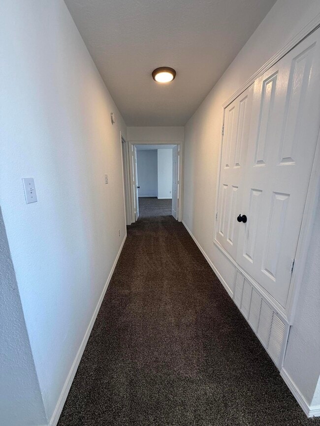 Building Photo - 4808 Driftwood Ave NW