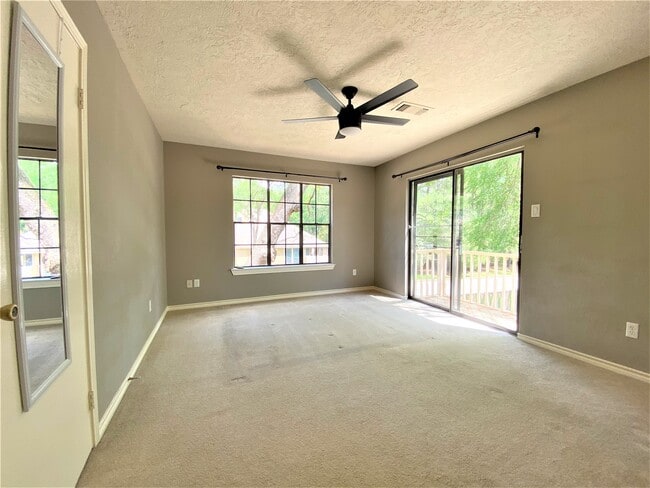 Building Photo - 12303 Longfellow Dr