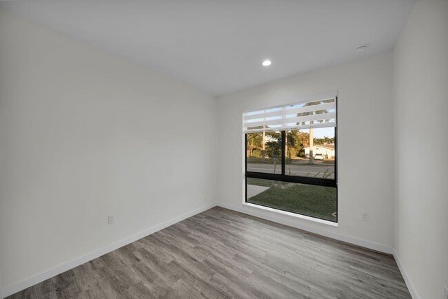 Building Photo - 4502 Orchid Blvd