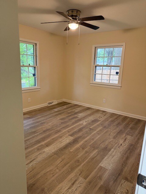 Building Photo - 702 Kildee Dr