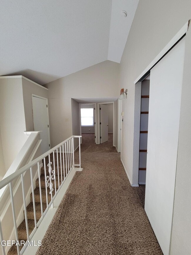 Building Photo - 3200 Mountain Ridge Dr