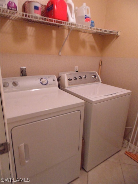 Building Photo - 4835 SW 18th Ave