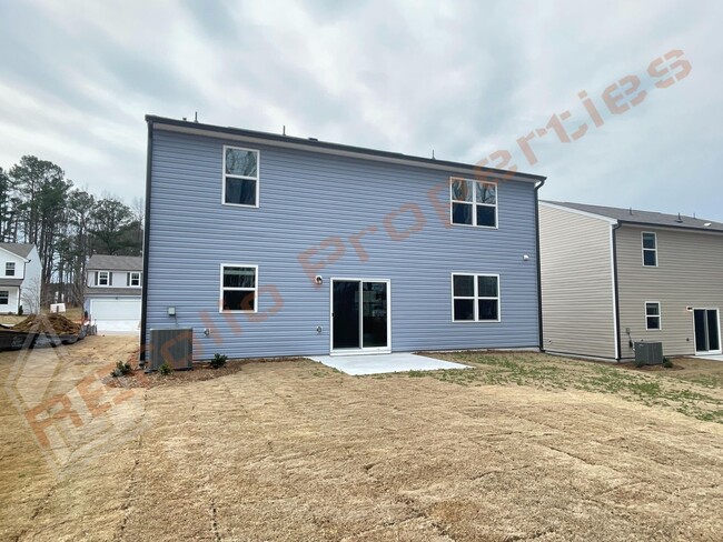 Building Photo - Beautiful 2 Story 4 Bedroom 2.5 Bathroom H...