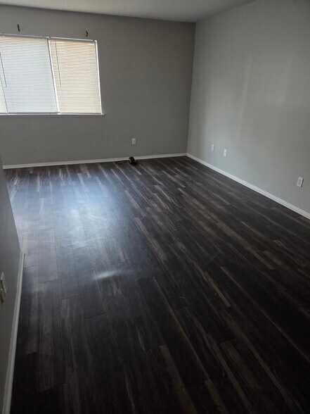 Building Photo - 3223 Schuetzen Ln